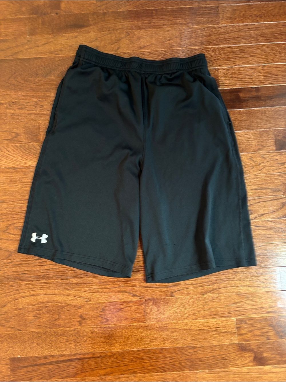 Under Armour Youth XLBlack Athletic Shorts with pockets